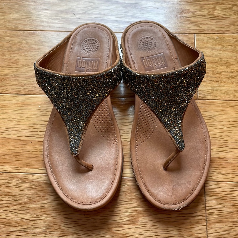 Fitflop Banda Roxy Leather Sandal with crystal embellishment in Bronze Size 7